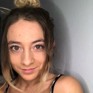 Meet your Posher, Ana